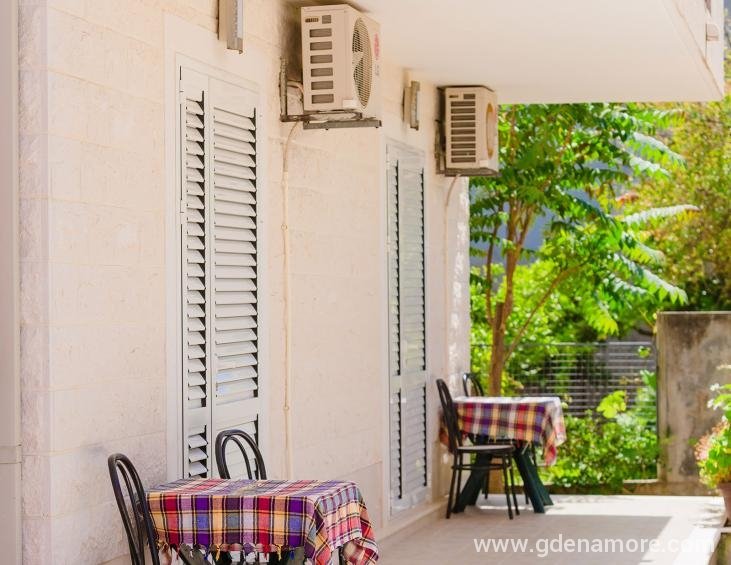 Rosic Studio  Tivat 2+1